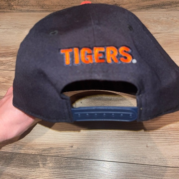 Auburn Tigers Embroidered Adjustable Hat 9FIFTY New Era Baseball Cap Flat Brim - Picture 2 of 6